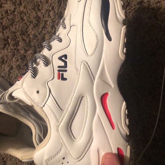 Filas - Picture 3 of 9